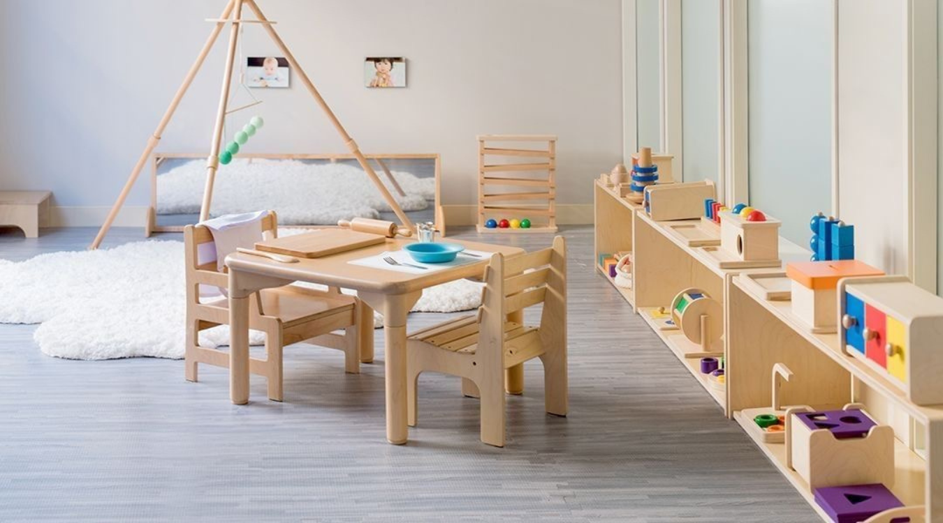 De ce un program Montessori și nu doar jucării de închiriat?