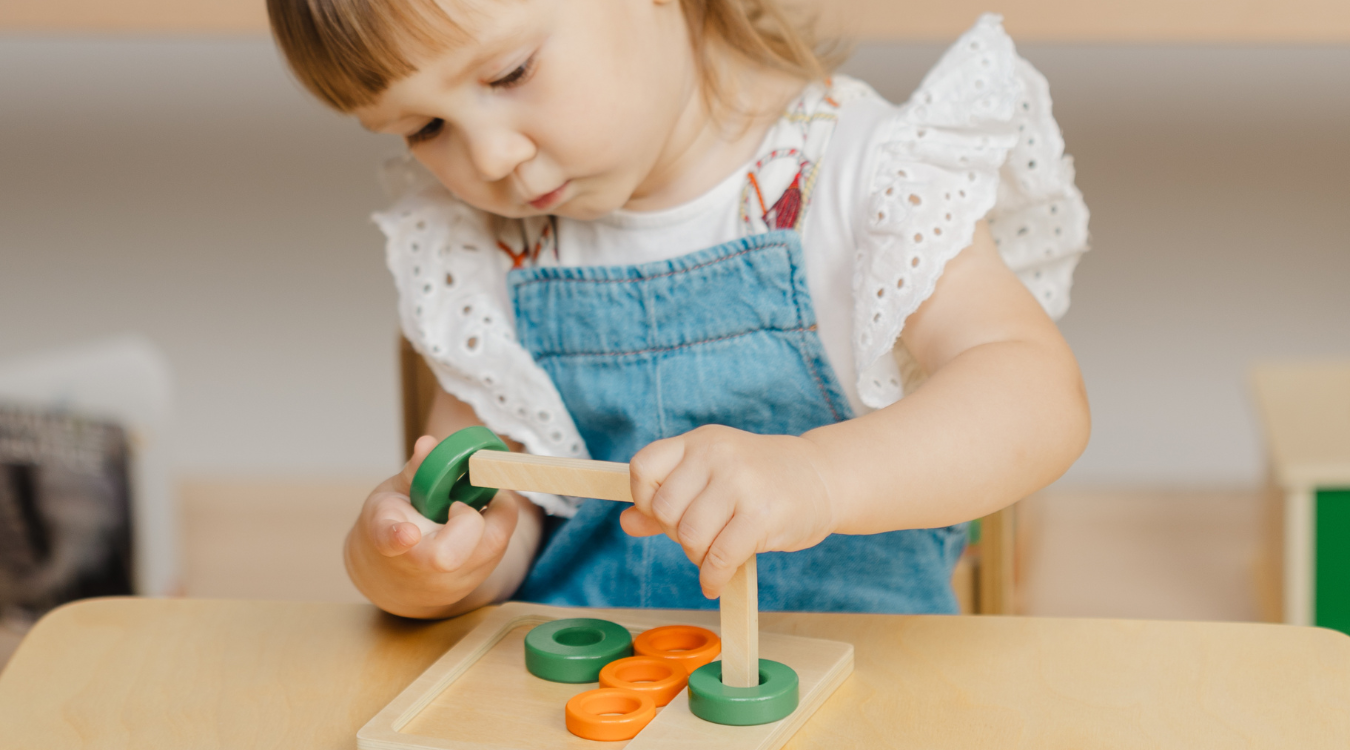 De ce copilul tău nu se poate concentra? Cauze și soluții Montessori